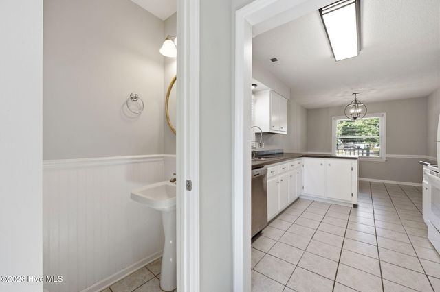 2117 Canyon Drive, Winterville, NC 28590