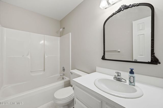 2117 Canyon Drive, Winterville, NC 28590