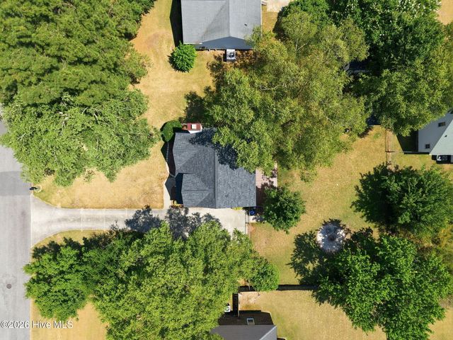 2117 Canyon Drive, Winterville, NC 28590