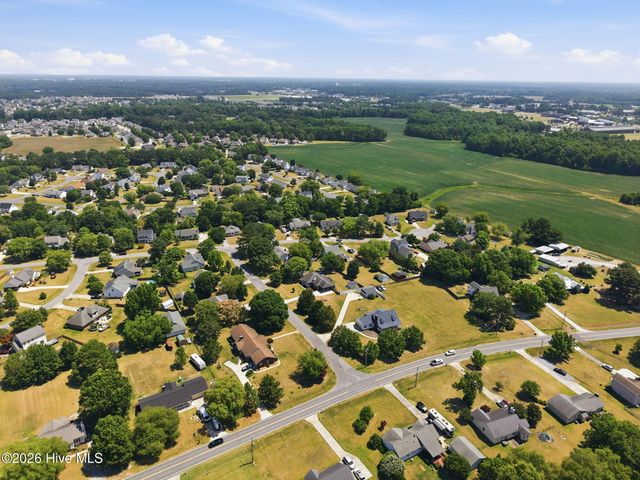 2117 Canyon Drive, Winterville, NC 28590
