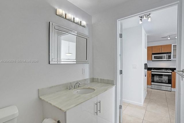 725 NE 22nd Street 8B, Miami, FL 33137