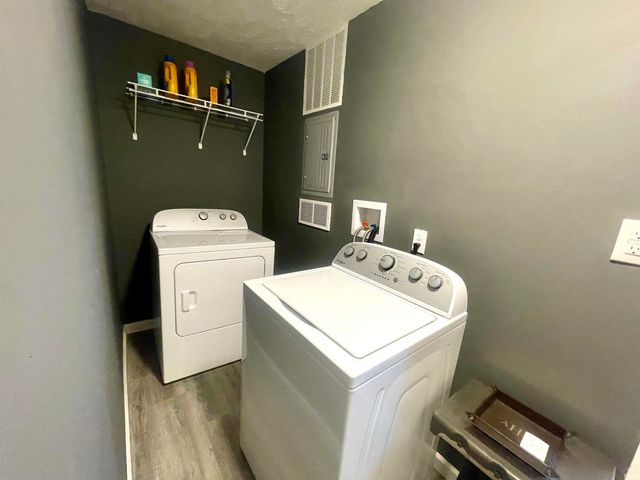 1720 S Hoyt Avenue, Muncie, IN 47302