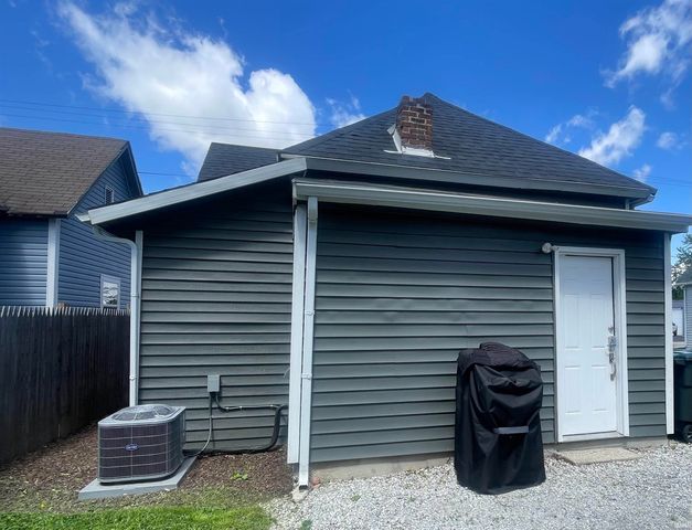1720 S Hoyt Avenue, Muncie, IN 47302