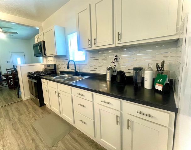 1720 S Hoyt Avenue, Muncie, IN 47302