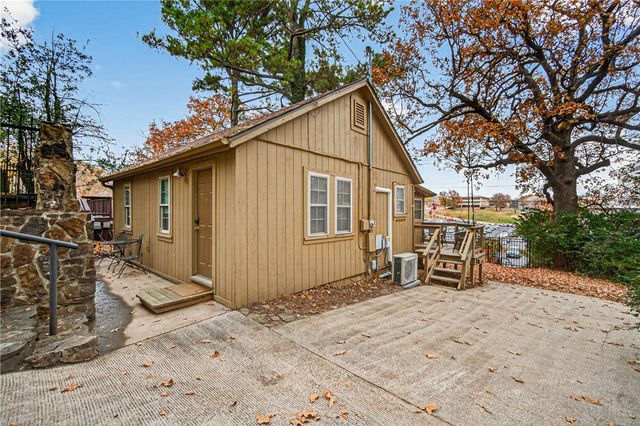 426 N Oliver Avenue, Fayetteville, AR 72701