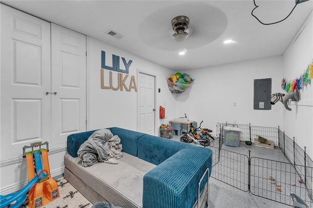 503 W Fitchberg Street, Siloam Springs, AR 72761