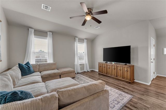 503 W Fitchberg Street, Siloam Springs, AR 72761