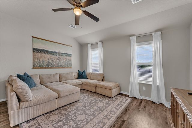 503 W Fitchberg Street, Siloam Springs, AR 72761