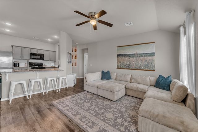 503 W Fitchberg Street, Siloam Springs, AR 72761