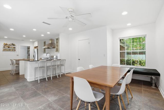 1905 LARGO Road, Jacksonville, FL 32207