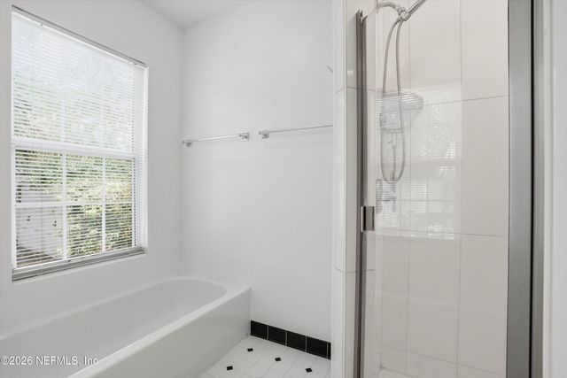 1905 LARGO Road, Jacksonville, FL 32207