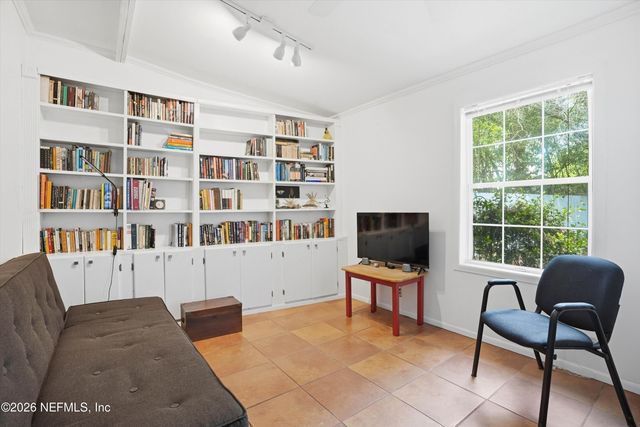 1905 LARGO Road, Jacksonville, FL 32207