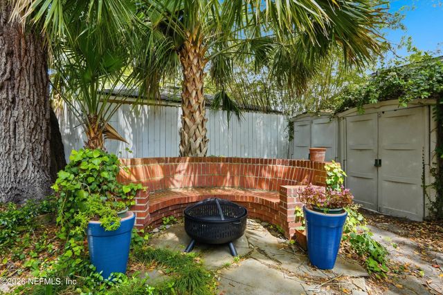 1905 LARGO Road, Jacksonville, FL 32207