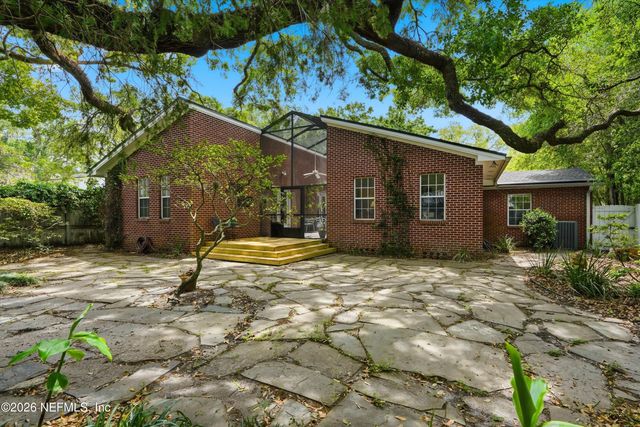 1905 LARGO Road, Jacksonville, FL 32207