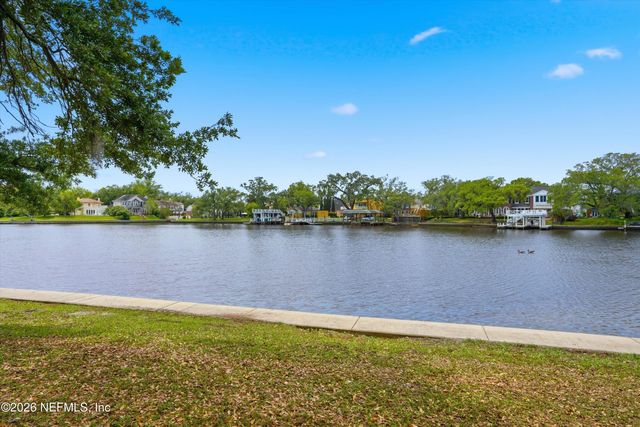 1905 LARGO Road, Jacksonville, FL 32207