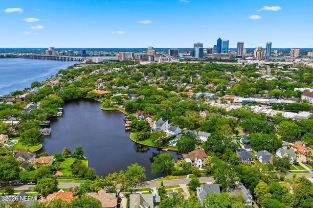 1905 LARGO Road, Jacksonville, FL 32207