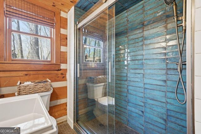 33 Foxhound Drive, Ellijay, GA 30540