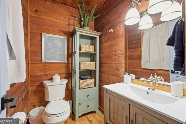 33 Foxhound Drive, Ellijay, GA 30540