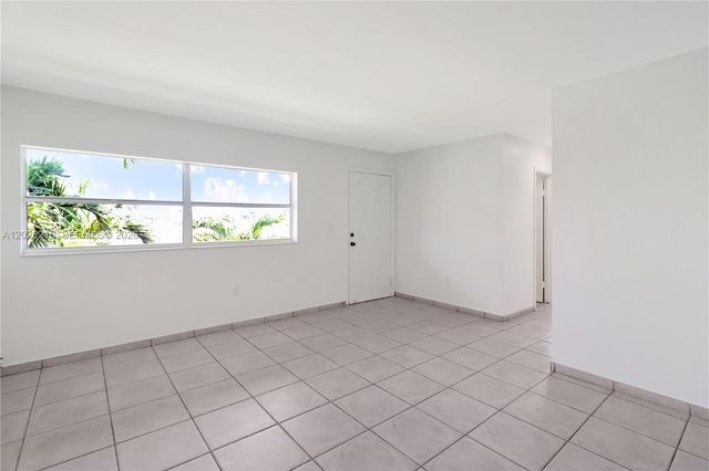 13371 SW 17th Ln 2-8, Miami, FL 33175