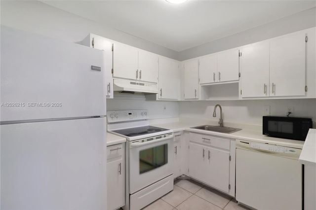13371 SW 17th Ln 2-8, Miami, FL 33175
