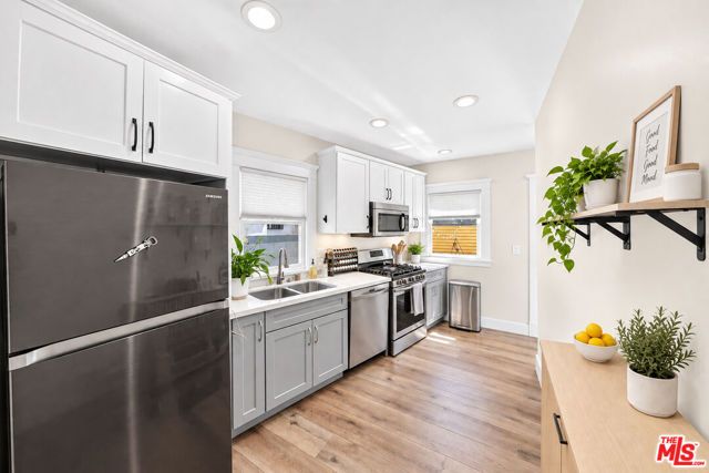 1610 W 36th Place, Los Angeles, CA 90018