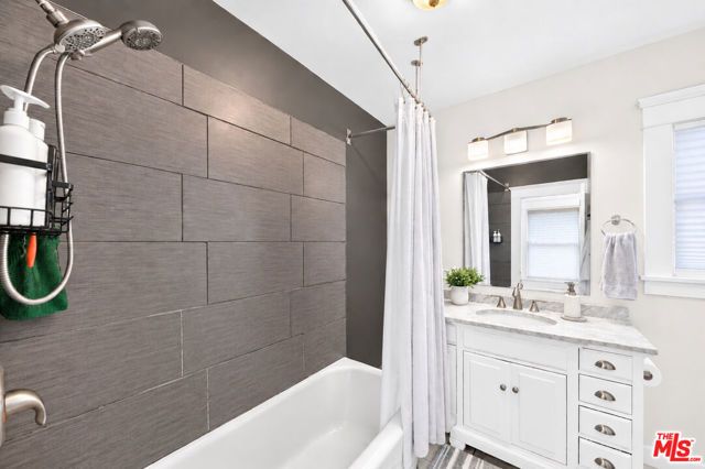 1610 W 36th Place, Los Angeles, CA 90018