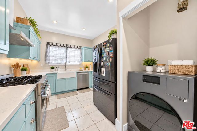 1610 W 36th Place, Los Angeles, CA 90018