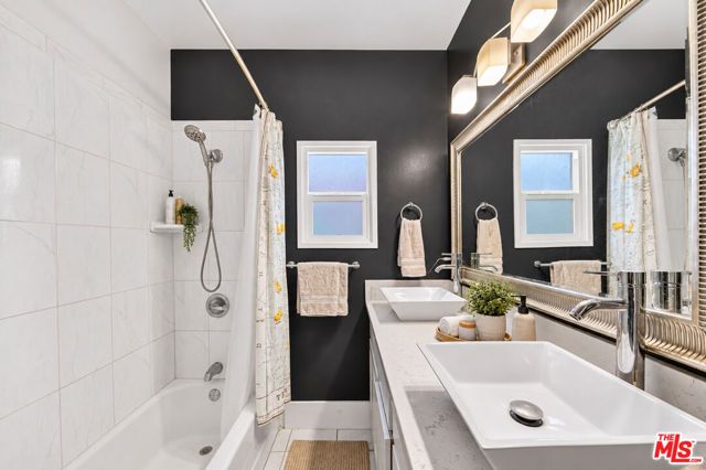 1610 W 36th Place, Los Angeles, CA 90018