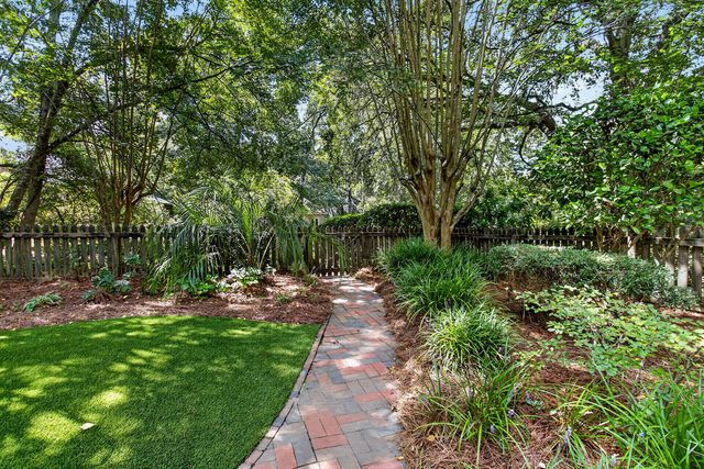 5189 Stablegate Lane, Hollywood, SC 29449