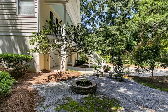 5189 Stablegate Lane, Hollywood, SC 29449