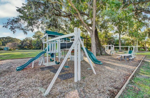 5189 Stablegate Lane, Hollywood, SC 29449