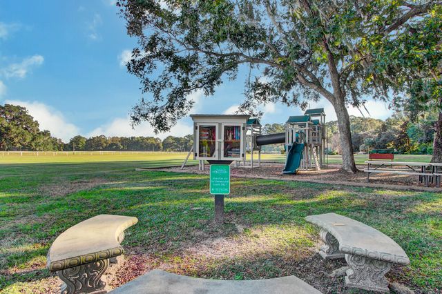 5189 Stablegate Lane, Hollywood, SC 29449