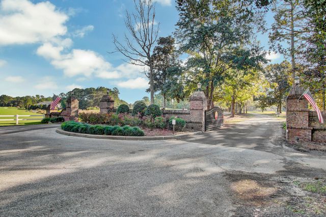 5189 Stablegate Lane, Hollywood, SC 29449