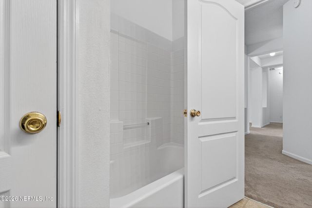 872 COLLINSWOOD Drive W, Jacksonville, FL 32225