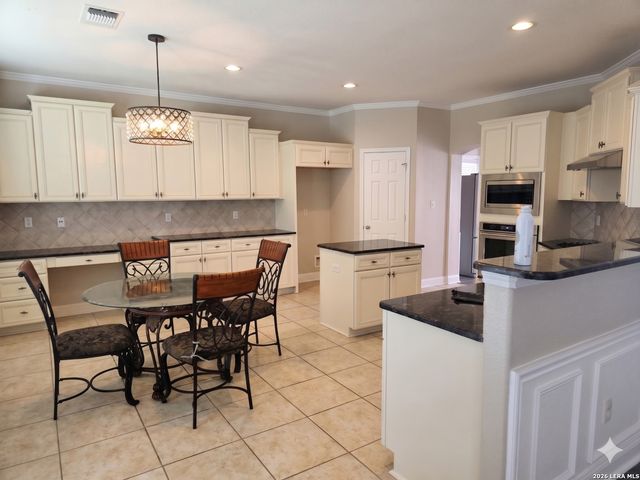 21335 La Pena, San Antonio, TX 78258