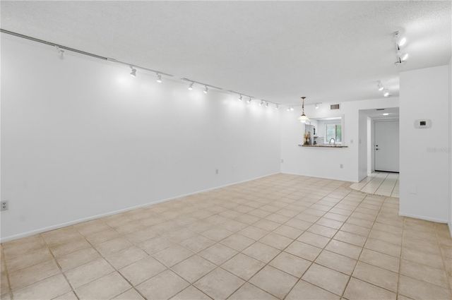 2448 CLUBHOUSE DRIVE 202, Sarasota, FL 34232