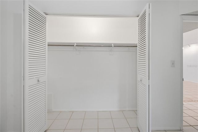 2448 CLUBHOUSE DRIVE 202, Sarasota, FL 34232