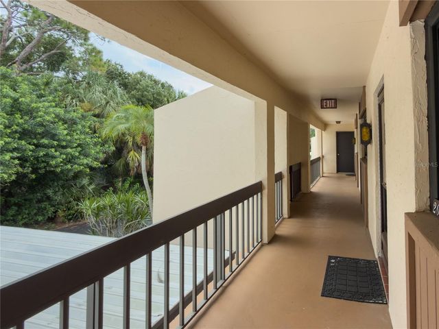 2448 CLUBHOUSE DRIVE 202, Sarasota, FL 34232