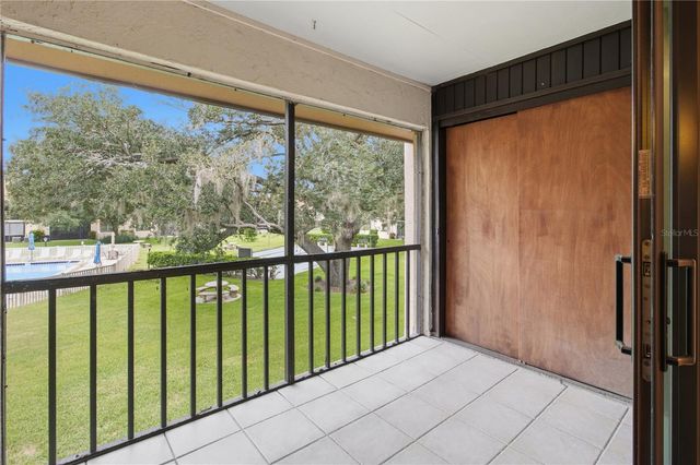 2448 CLUBHOUSE DRIVE 202, Sarasota, FL 34232