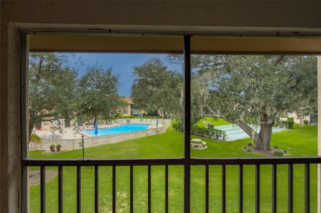 2448 CLUBHOUSE DRIVE 202, Sarasota, FL 34232