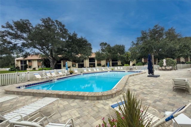 2448 CLUBHOUSE DRIVE 202, Sarasota, FL 34232
