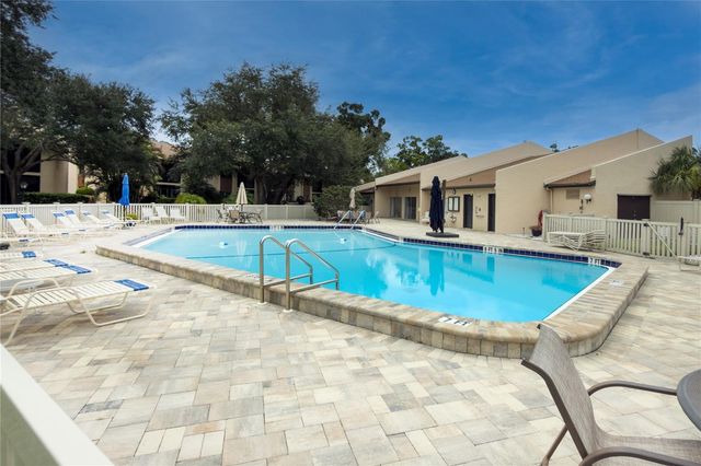 2448 CLUBHOUSE DRIVE 202, Sarasota, FL 34232