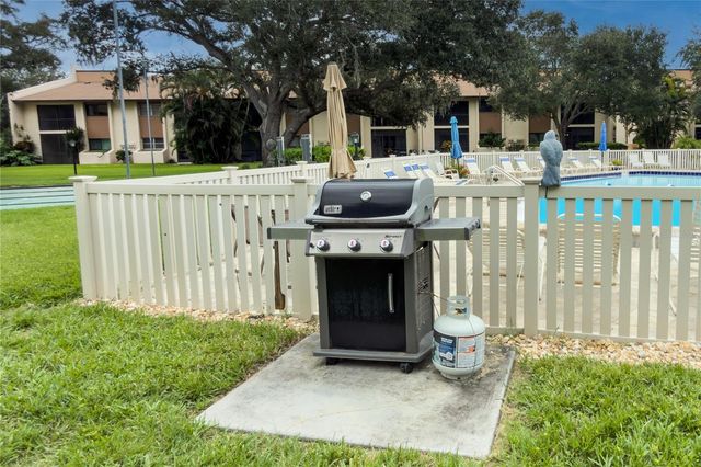 2448 CLUBHOUSE DRIVE 202, Sarasota, FL 34232