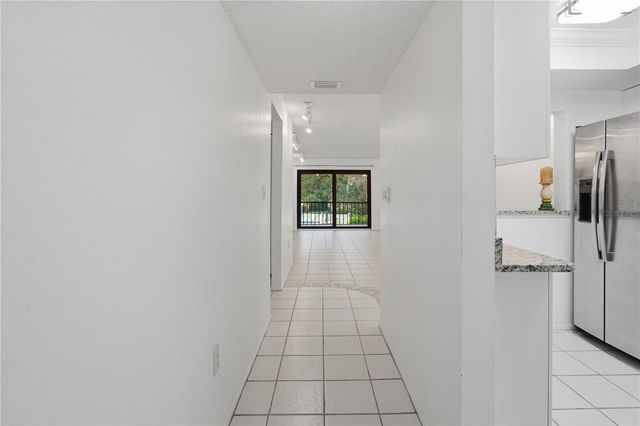 2448 CLUBHOUSE DRIVE 202, Sarasota, FL 34232