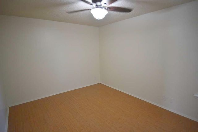 3319 Dolphin DR A, Austin, TX 78704