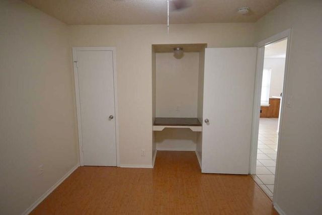 3319 Dolphin DR A, Austin, TX 78704