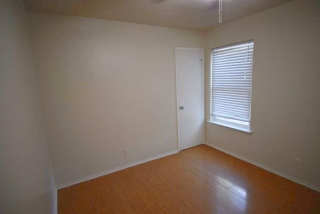 3319 Dolphin DR A, Austin, TX 78704