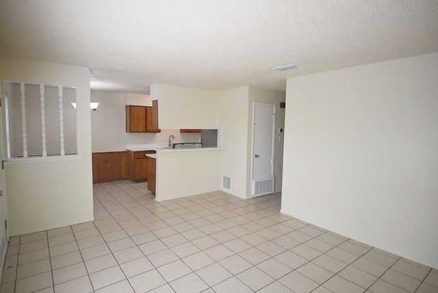 3319 Dolphin DR A, Austin, TX 78704