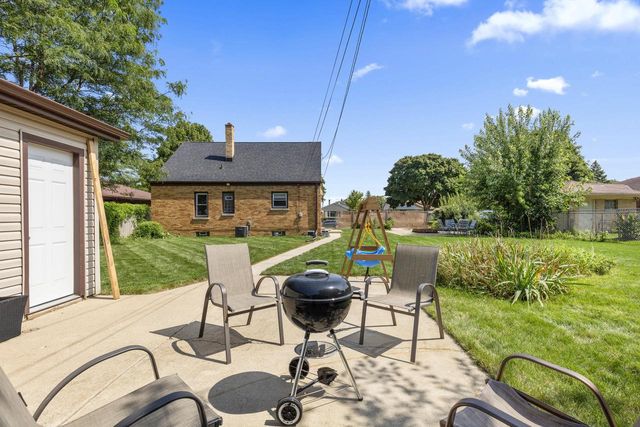 4319 N 74th STREET, Milwaukee, WI 53216