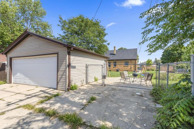 4319 N 74th STREET, Milwaukee, WI 53216